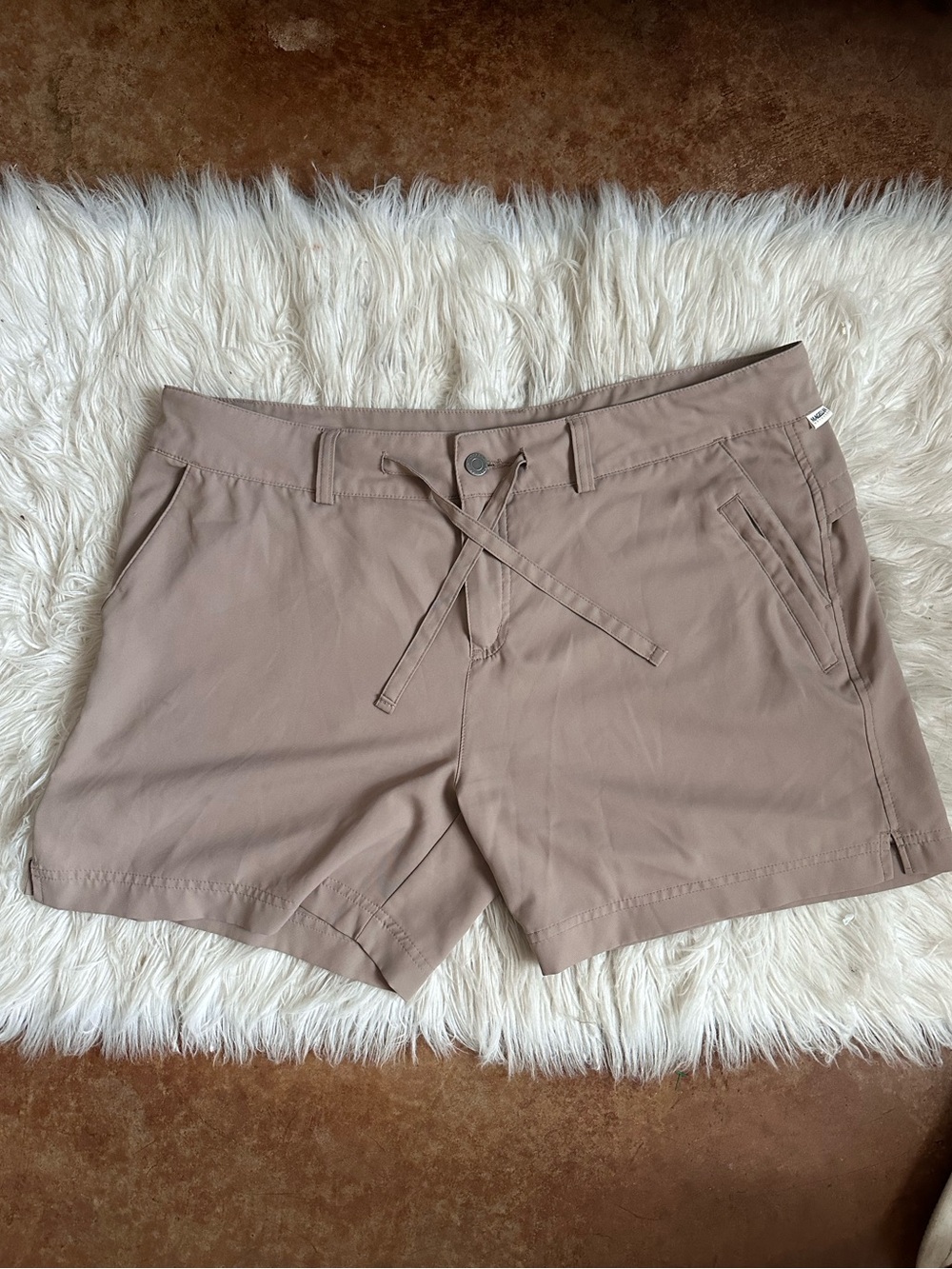 Magellan Outdoors Women's Tan Drawstring Travel Shorts